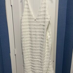 Elegant White Sleeveless Dress